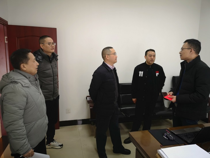 走訪慰問暖人心，噓寒問暖傳真情