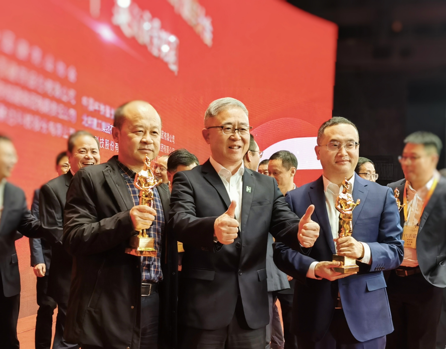摘“星”載譽，再“鑄”“魯班”！中國建筑界的“奧斯卡” 捧杯！